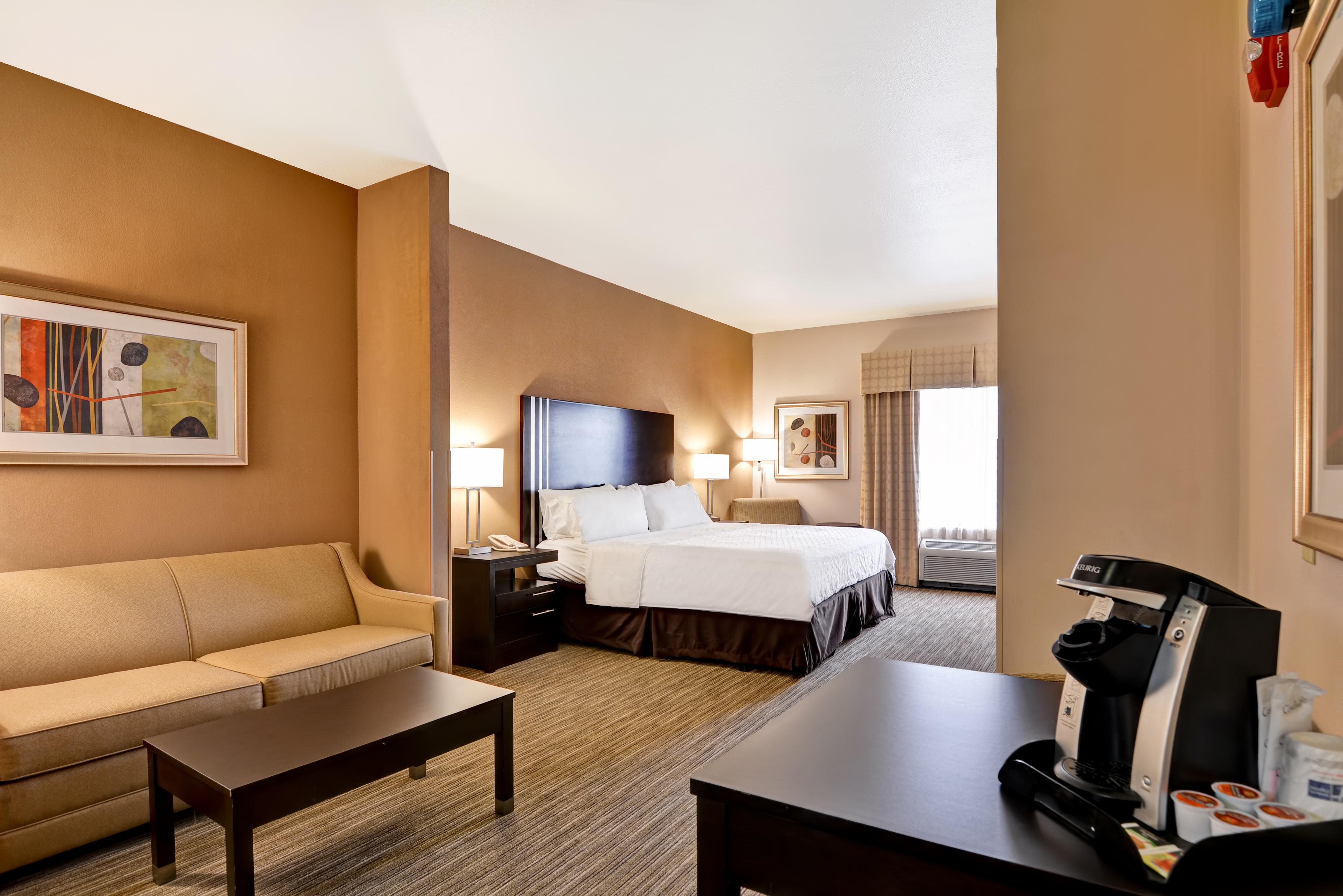 Holiday Inn Express Hotel & Suites Milwaukee-New Berlin By Ihg Bagian luar foto