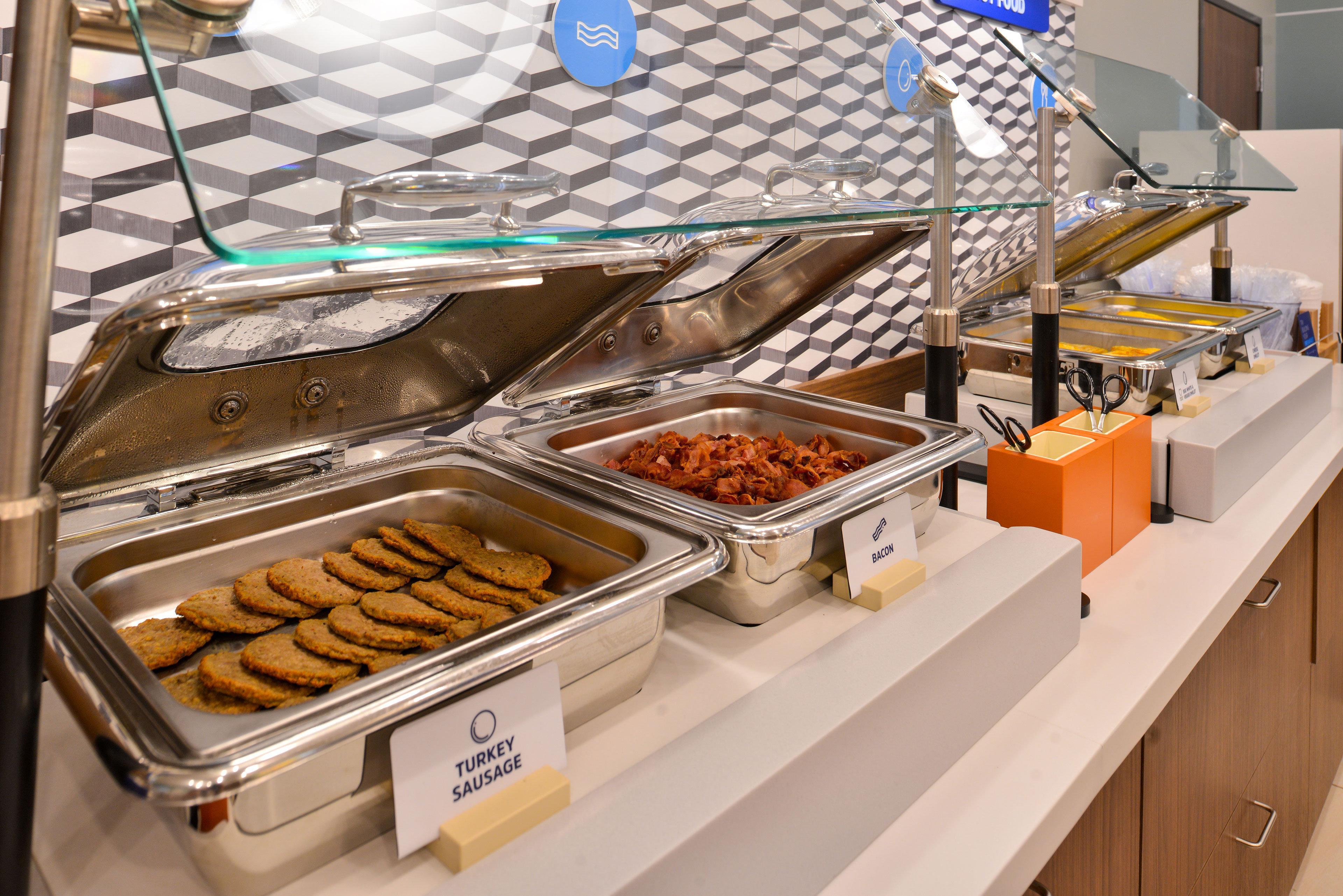 Holiday Inn Express Hotel & Suites Milwaukee-New Berlin By Ihg Bagian luar foto