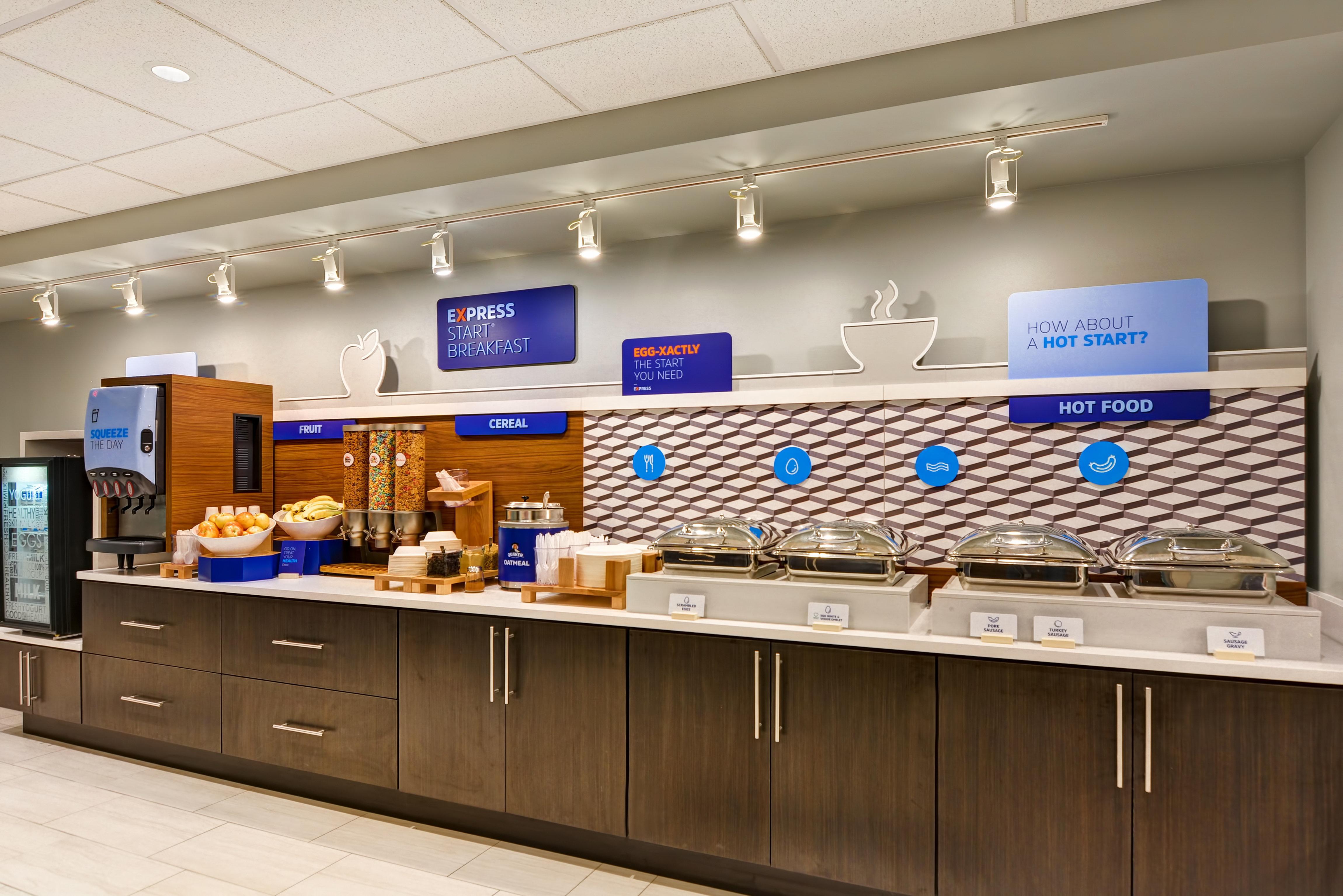 Holiday Inn Express Hotel & Suites Milwaukee-New Berlin By Ihg Bagian luar foto