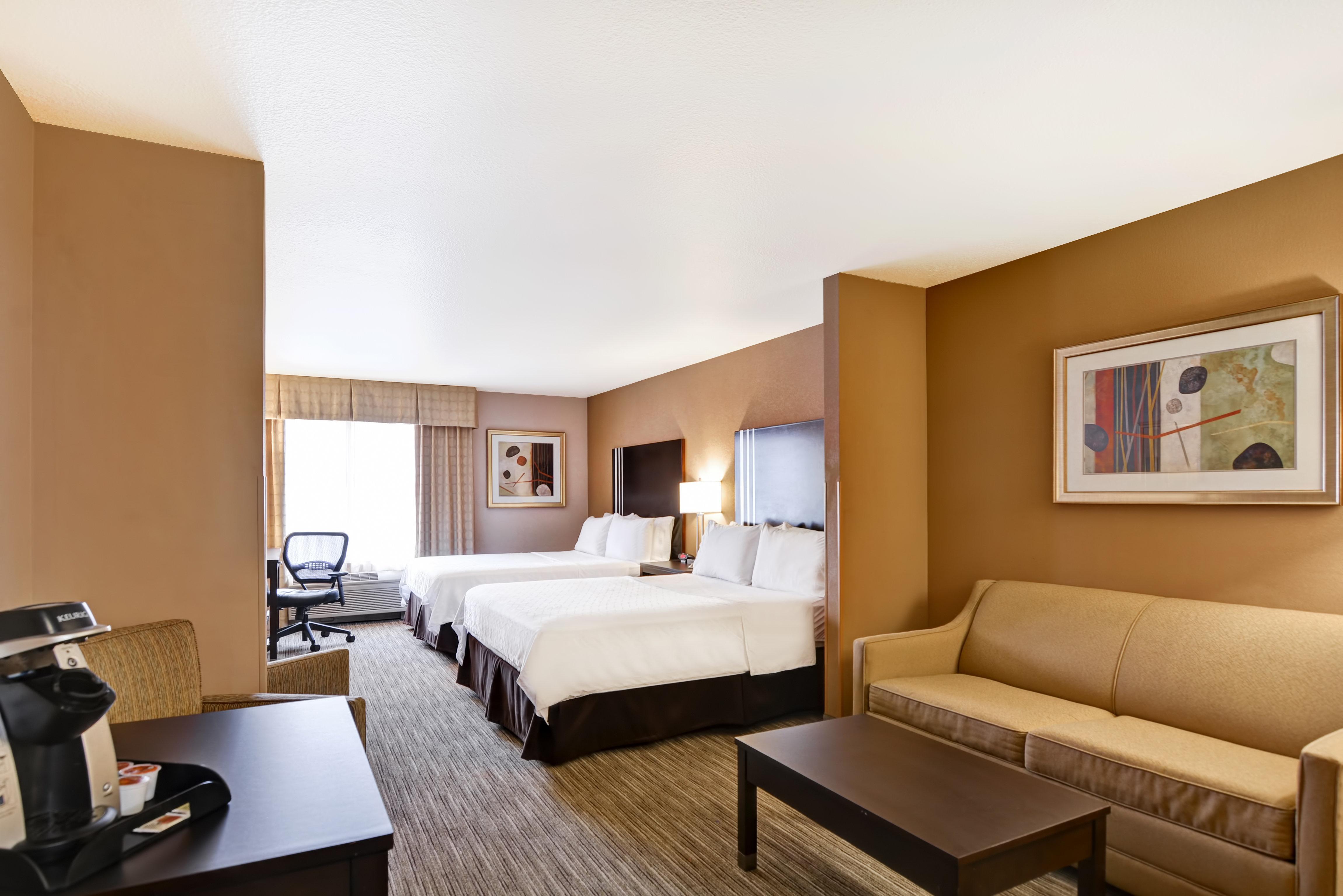 Holiday Inn Express Hotel & Suites Milwaukee-New Berlin By Ihg Bagian luar foto